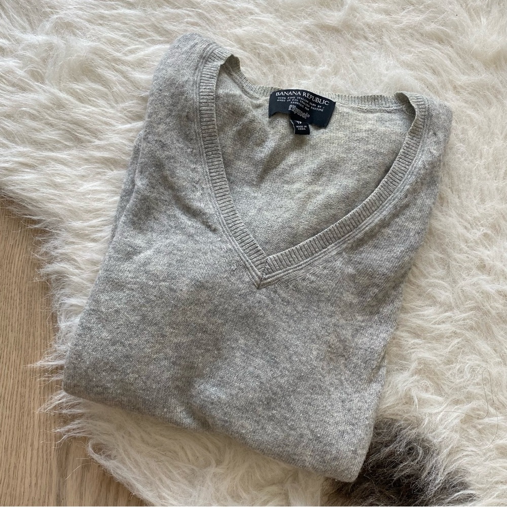 Banana Republic Merino Wool V-Neck Sweater